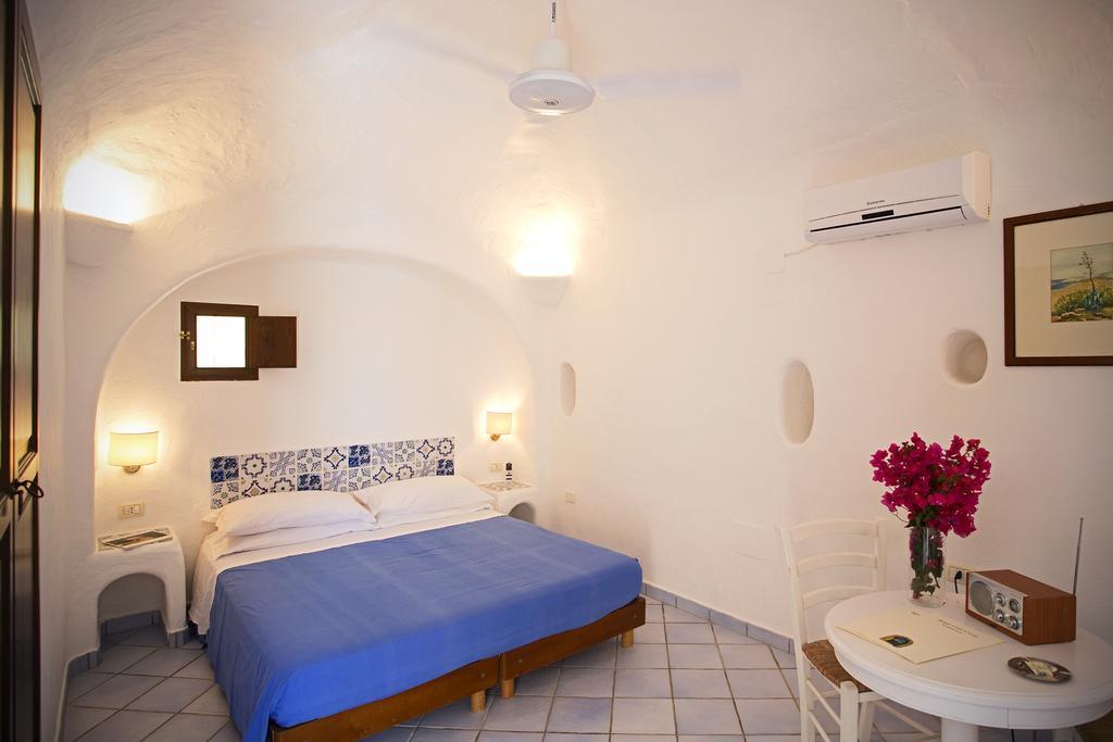 Hotel I Dammusi Di Borgo Cala Creta LMP Pokoj fotografie