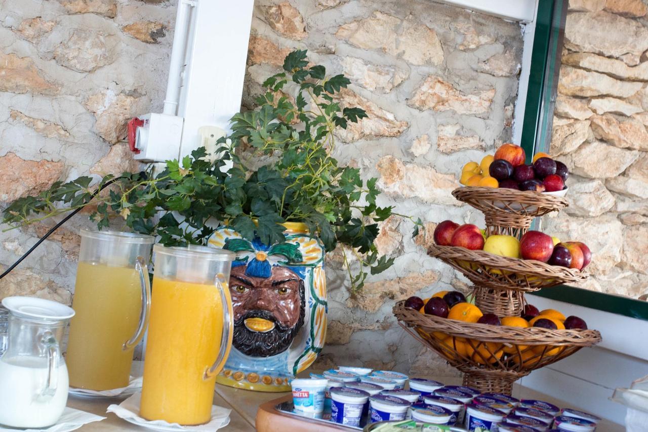 Hotel I Dammusi Di Borgo Cala Creta LMP Exteriér fotografie
